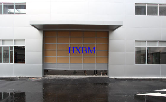 Panel Aluminium warna kayu EPDM Gasket Aluminium Garage Doors 400mm Lebar